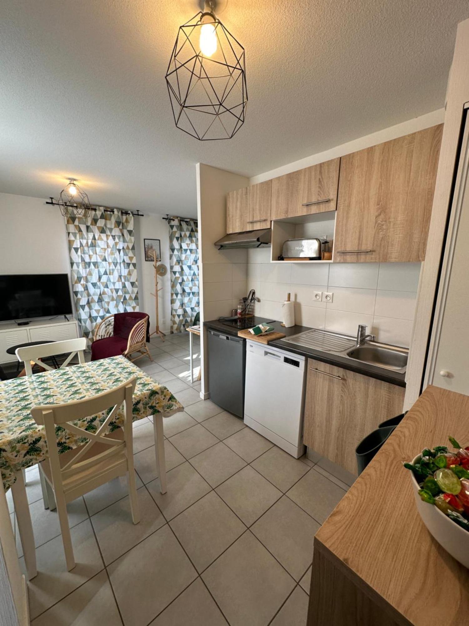 Apartamento Minimes, Studio Cosy Tout Confort, Wifi, Parking Toulouse Exterior foto
